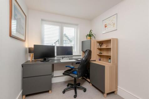 9 Muntjac Drive-18.jpg