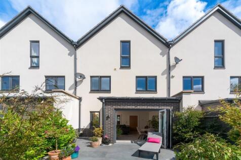 9 Muntjac Drive-14.jpg