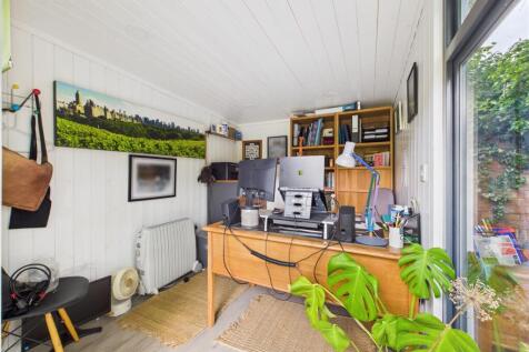 CAM05251G0-PR0041-STILL037.jpg