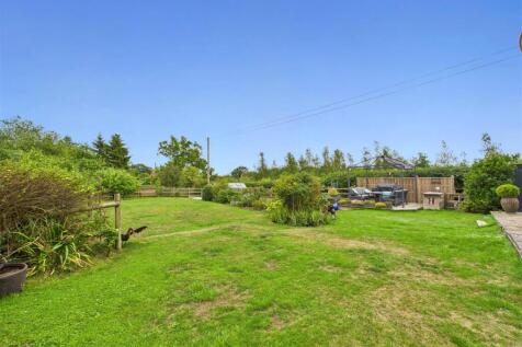 CAM05251G0-PR0073-STILL048.jpg