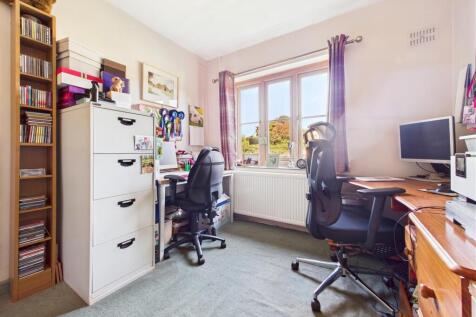 CAM05251G0-PR0074-STILL017.jpg