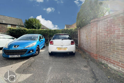 20251004_12584848...