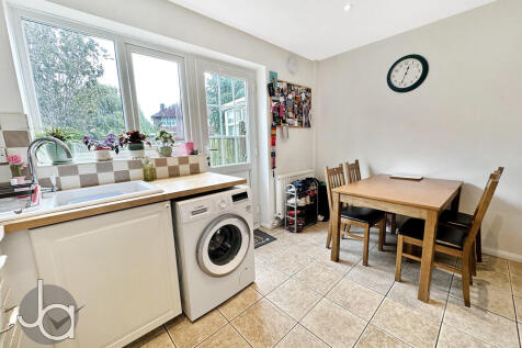 20251004_12345968...