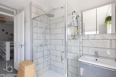 Photo 28-10-2025,...