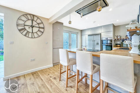 20251101_12100248...