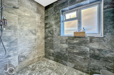 20251101_11590839...