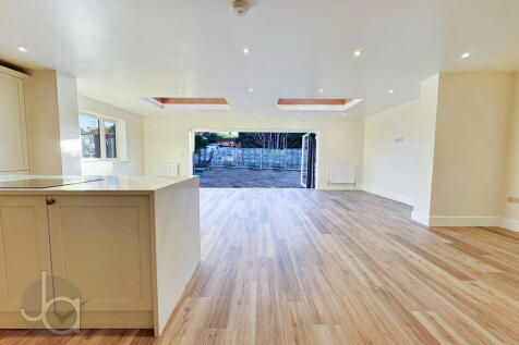 005880df-3874-474...