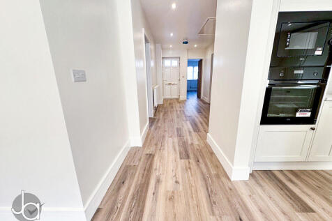 97565944-393e-426...