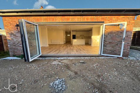 ea9d14b8-15e3-4a2...