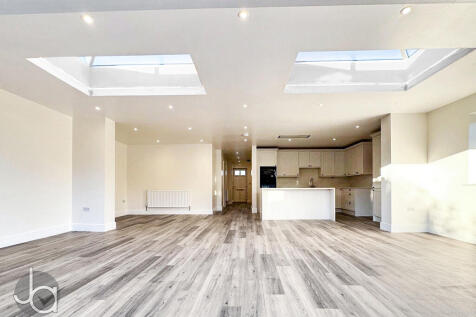 25d5bc35-7f52-417...