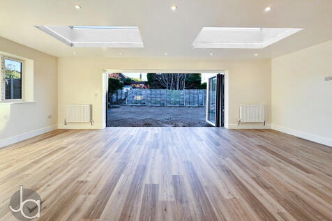 abcaa659-8128-405...