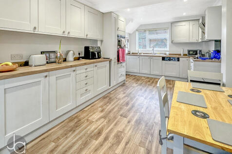 20251118_10334608...