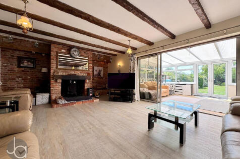 33608422-872f-400...