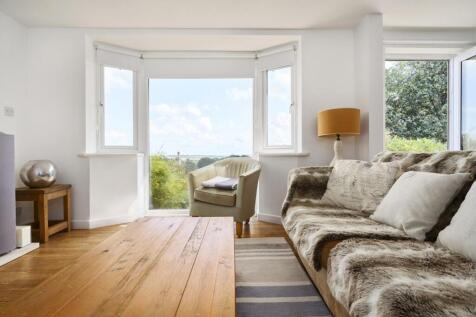 Living room 02.jpg