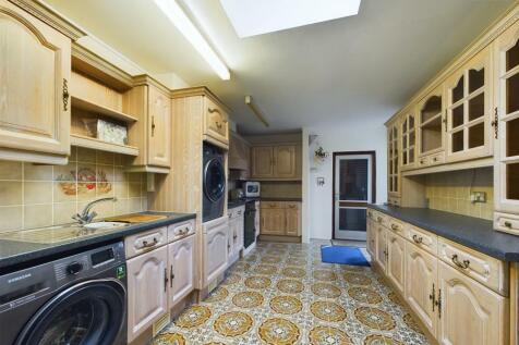 Utility Room/Second Kitchen