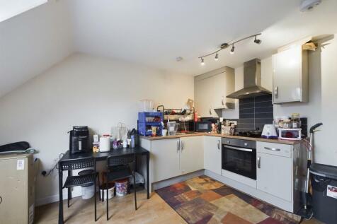 Kitchen/Living Area