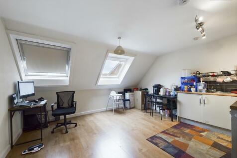 Kitchen/Living Area