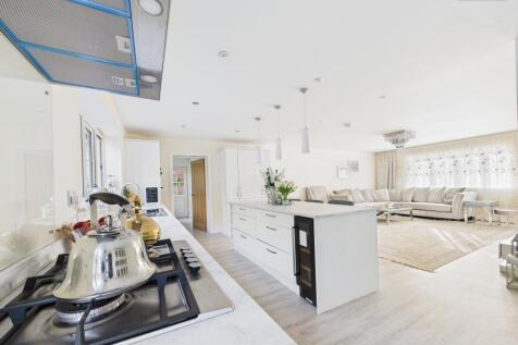 Kitchen/Living/Dining Area