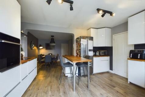 Diner/Kitchen