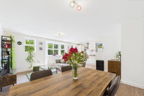 Lounge/Diner/Kitchen