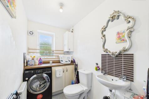 Cloakroom/Utility Room