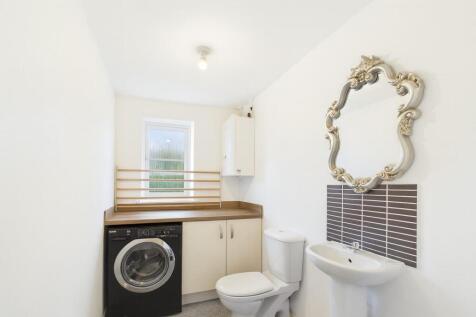 Cloakroom/Utility Room