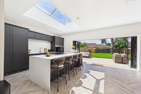 Open Plan Kitchen/Living/Dining Area