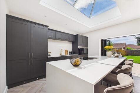 Open Plan Kitchen/Living/Dining Area