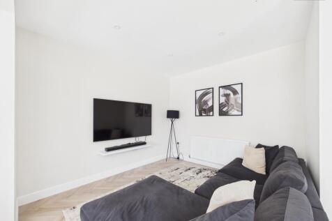 Open Plan Kitchen/Living/Dining Area