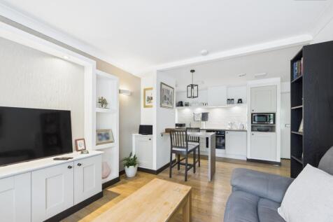 Kitchen/Living/Dining Area