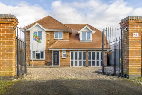7 Hawthorn Road (North Greetwell)-6