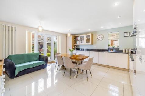 6 Marriner Crescent (Lincoln)-21
