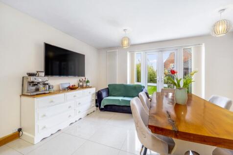 6 Marriner Crescent (Lincoln)-24