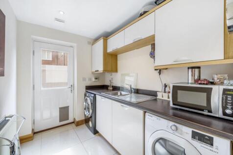 6 Marriner Crescent (Lincoln)-25