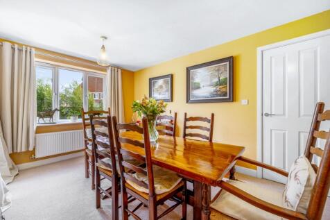 6 Marriner Crescent (Lincoln)-20