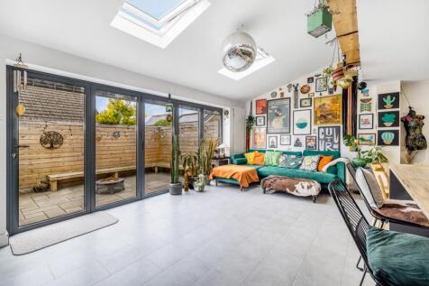 6 Greenbank Drive (Lincoln)-19