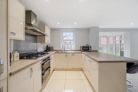 1385931-9-693012532165c