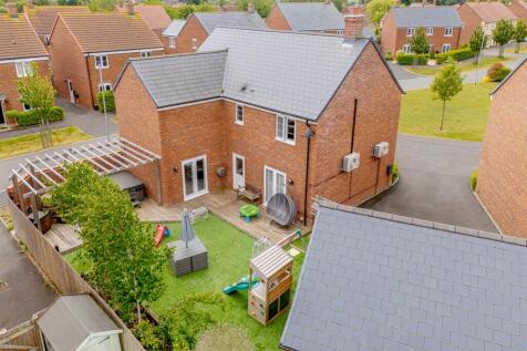 23 Top Farm Avenue (Navenby)-4