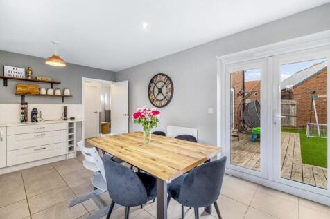 23 Top Farm Avenue (Navenby)-22