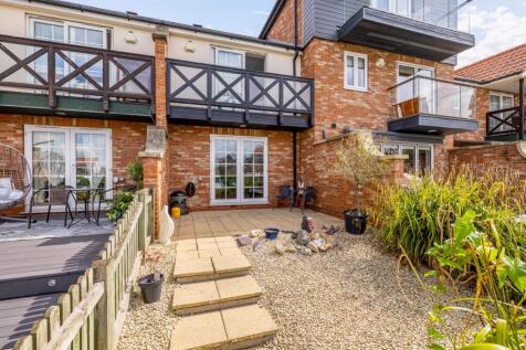 8 Park Lane (Burton Waters)-13