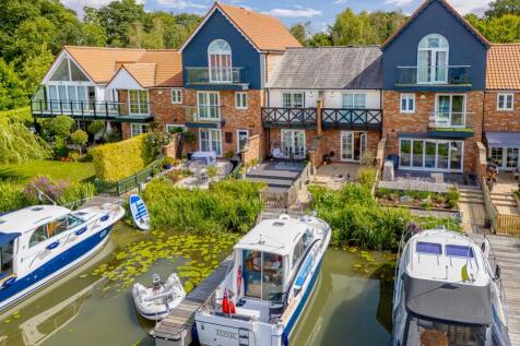 8 Park Lane (Burton Waters)-4