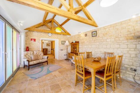 8 Poplar Farm Court Nettleham