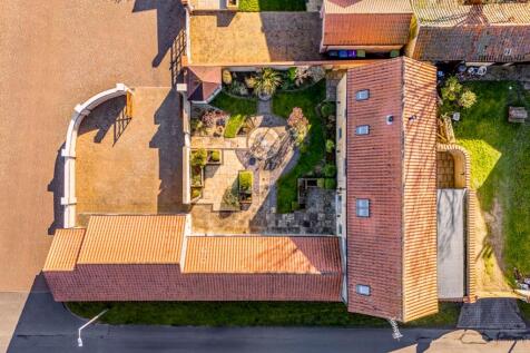 8 Poplar Farm Court Nettleham