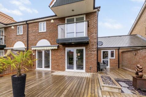 9 Bridge Walk (Burton Waters)-12