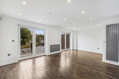 9 Bridge Walk (Burton Waters)-21