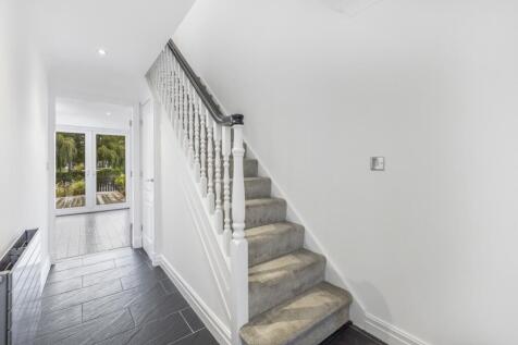 9 Bridge Walk (Burton Waters)-19