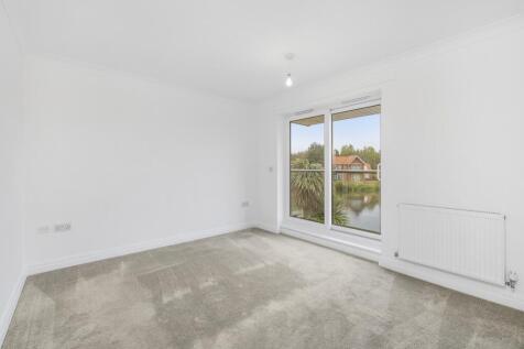 9 Bridge Walk (Burton Waters)-31