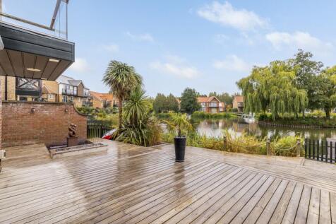 9 Bridge Walk (Burton Waters)-17