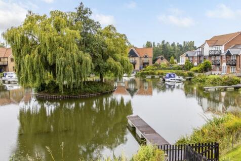 9 Bridge Walk (Burton Waters)-15