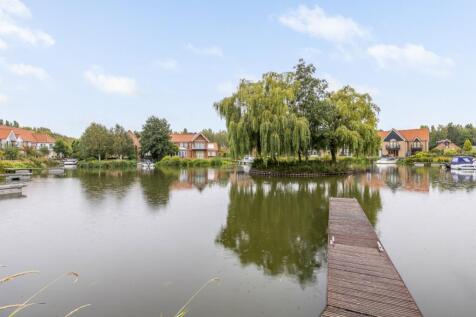 9 Bridge Walk (Burton Waters)-16